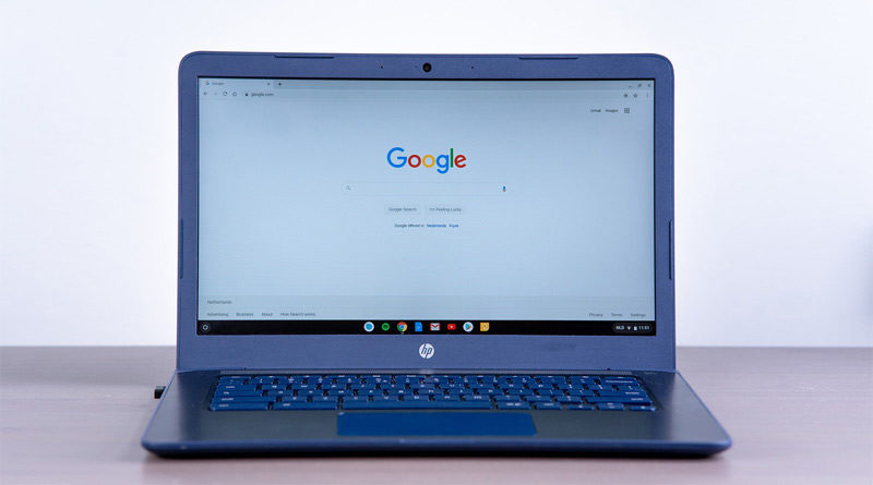 Laptop mit Google als Startseite