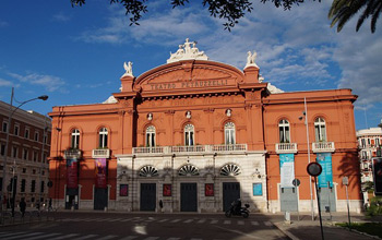 Teatro Petruzzelli in Bari, Apulien