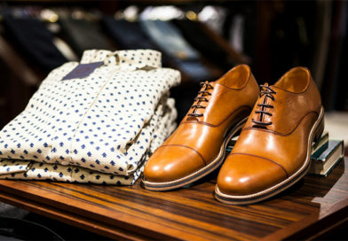Luxuskleidung und -schuhe