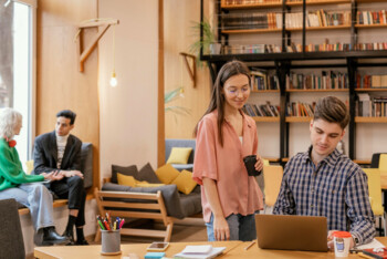 Gründerteam in einem Coworking-Space