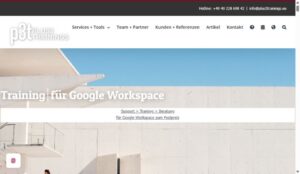Eigener TopBlogs-Screenshot der plus3trainings-Startseite mit Logo und Angebot für Google Workspace, ohne Cookiebanner und Angebotsfenster