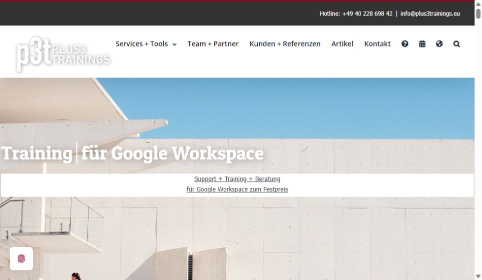 Eigener TopBlogs-Screenshot der plus3trainings-Startseite mit Logo und Angebot für Google Workspace, ohne Cookiebanner und Angebotsfenster