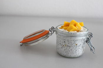 Chia-Pudding im Glas