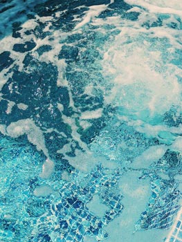 Sprudelndes Wasser in einem Hot Tub