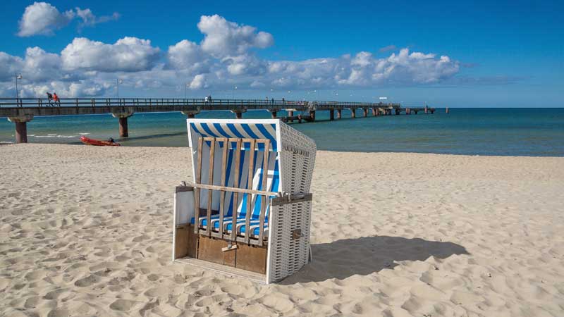 Strandkorb am Meer